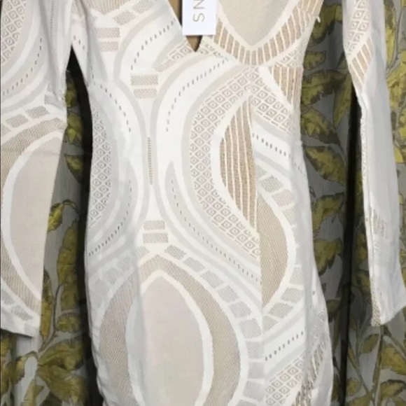 Sndy’s NWT white with nude lining so beautiful. Never got to wear Size 2-4 sold - Picture 2 of 6